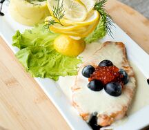 Семга в сливочно-икорном соусе