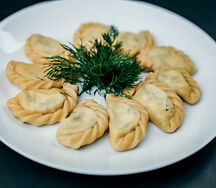 Вареники с творогом и зеленью