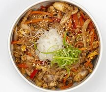 Жареный рис с курицей
