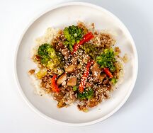 Цыпленок терияки с рисом и овощами