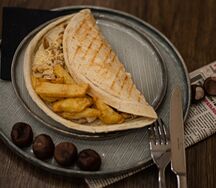 Пицца с курицей и картофелем фри