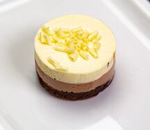 Пирожное бисквитное Три шоколада