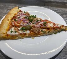 Пицца с тунцом