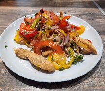 Салат с курицей по-азиатски