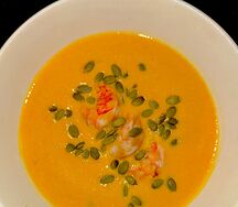 Крем-суп из тыквы с креветками 