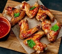 Куриные крылья Брусника