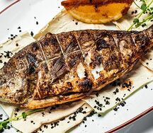 Дорадо на Мангале