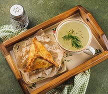 Бульон с эчпочмаком