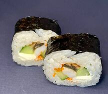 Ролл Спешиал с огурцом