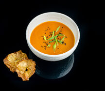 Суп Томатный с чипсами из сельдерея