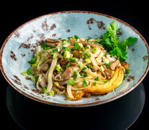 Лапша китайская жаренная с курицей