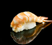 Суши с креветкой