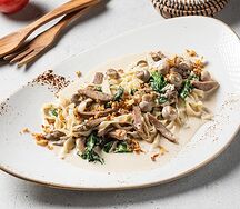 Паста с грибами и языком