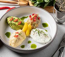 Мезе с кунжутными чипсами