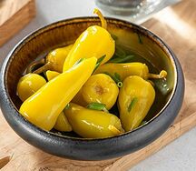 Маринованные мини-перчики