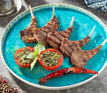 Каре ягненка с помидорами