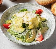 Цезарь с авокадо