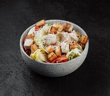 Цезарь-боул с фермерской курицей