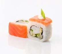 Ролл Омакасе