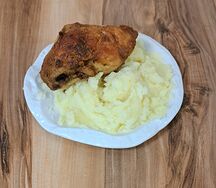 Пюре картофельное с жареной курицей