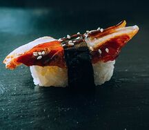 Суши с угрем