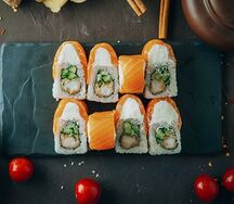 Император с лососем