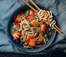 10 лапша Удон с лососем