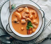 Томатный крем-суп с морепродуктами