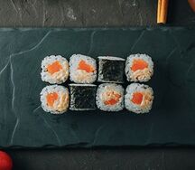 Острый с лососем