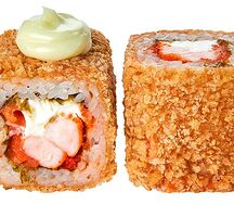 Омай жареный с лососем и креветкой