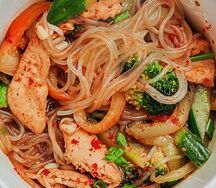 Wok лапша с фунчозой с креветкой