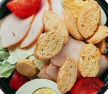 Цезарь с курицей