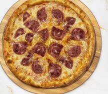 Пицца с ветчиной