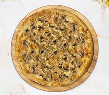 Пицца с курицей и грибами