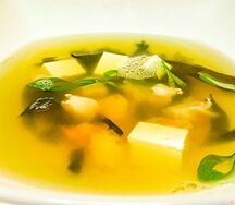 Суп мисо с тигровыми креветками