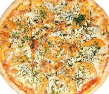 Пицца с курицей и грибами