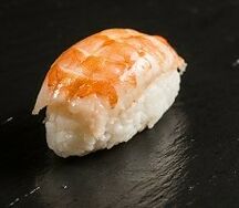 Суши с креветкой