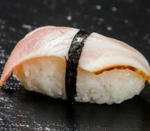 Суши с беконом