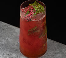 Домашний лимонад малина-маракуйя