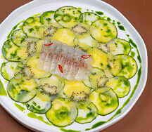 Сибас, понзу, киви, огурец