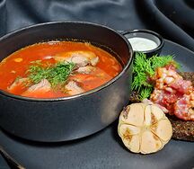 Борщ с гренками