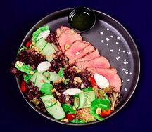 Салат с копчёной телятиной