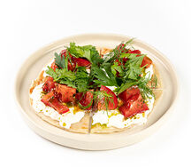 Роти со страчателой и томатами 