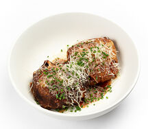 Блины с томленой уткой и грибами