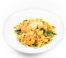 Тальятелле с креветками в соусе биск