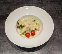 Цезарь с курицей