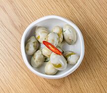 Оливки с заправкой из цитрусов