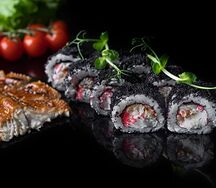 Ролл с угрём