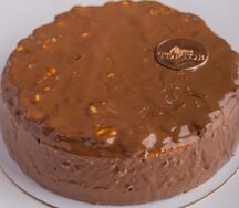 Чизкейк Сникерс