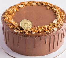 Торт Сникерс